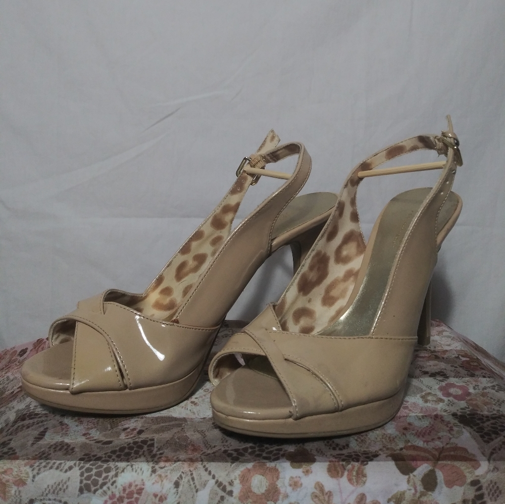 Heels - Picture 2 of 4